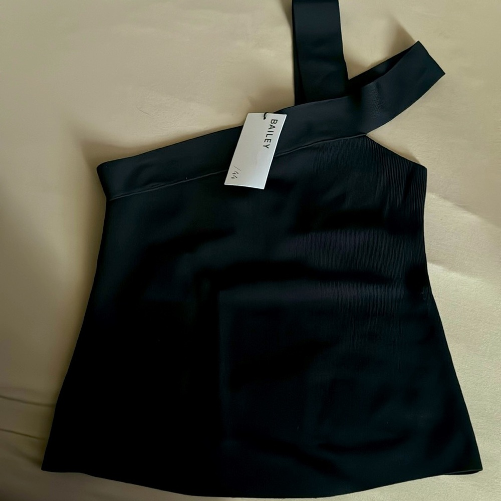 Bailey 44 Top